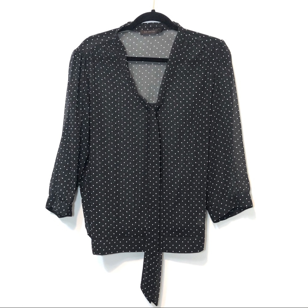 🌹The Limited Polkadot Blouse